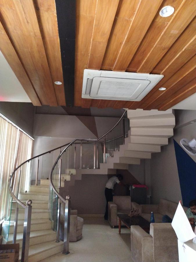 Hotel Megha Inn Lucknow Eksteriør billede