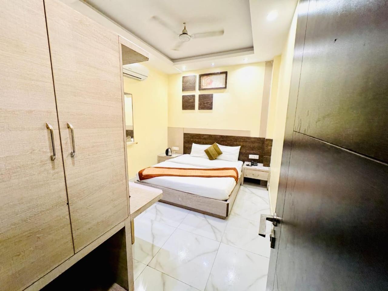 Hotel Megha Inn Lucknow Eksteriør billede